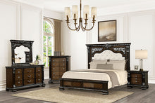 Load image into Gallery viewer, Promenade E.King &amp; Queen Bed Brown &amp; White

