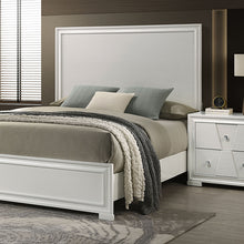 Load image into Gallery viewer, Holsted E.King &amp; Queen Bed
