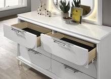 Load image into Gallery viewer, Lareina Bedroom Set
