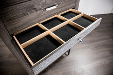 Load image into Gallery viewer, Voleta Dresser
