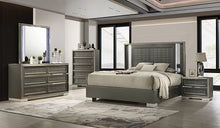 Load image into Gallery viewer, Leyland E.King &amp; Queen Bed

