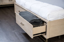 Load image into Gallery viewer, Sandnes 4 Pc Queen Bedroom Set
