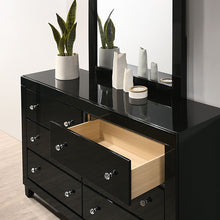 Load image into Gallery viewer, E.King Bed Magdeburg
