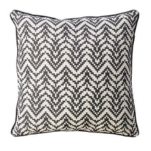 Load image into Gallery viewer, Jen Throw Pillow
