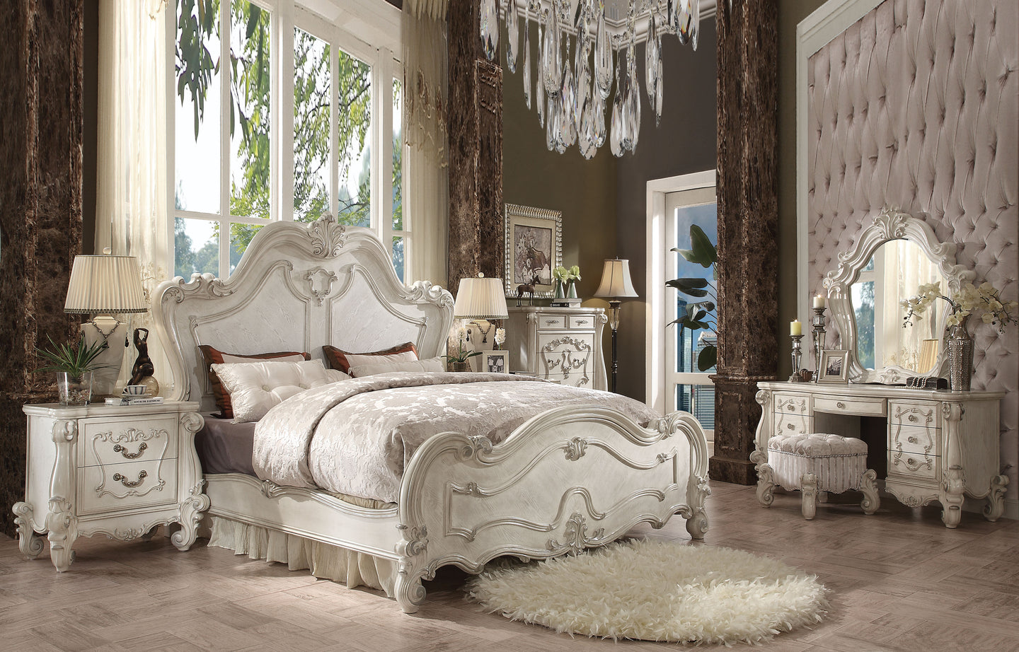 Versailles Bone White Queen Bed